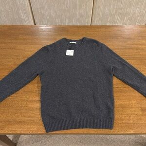 Zara men’s large sweater